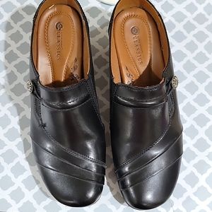 Ladies Shoes-Black Dress Slides